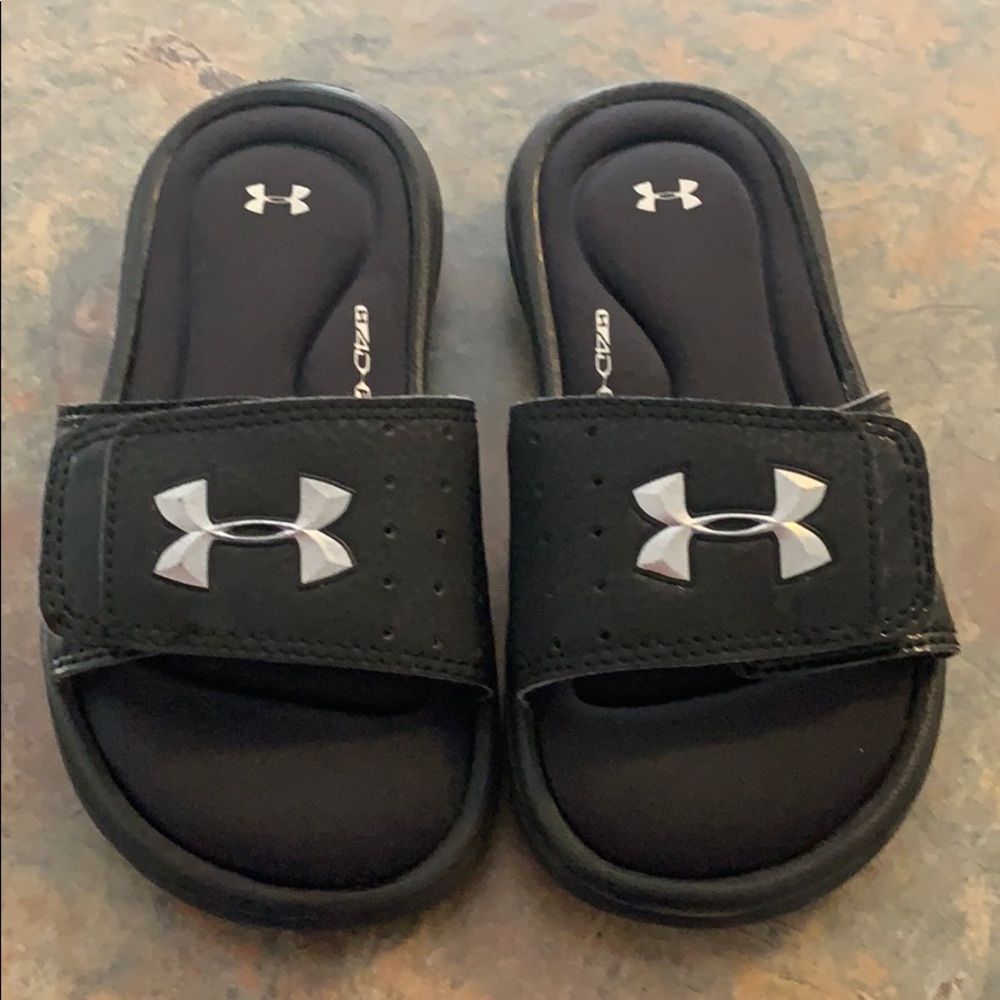 Under Armour  Boy Shoes